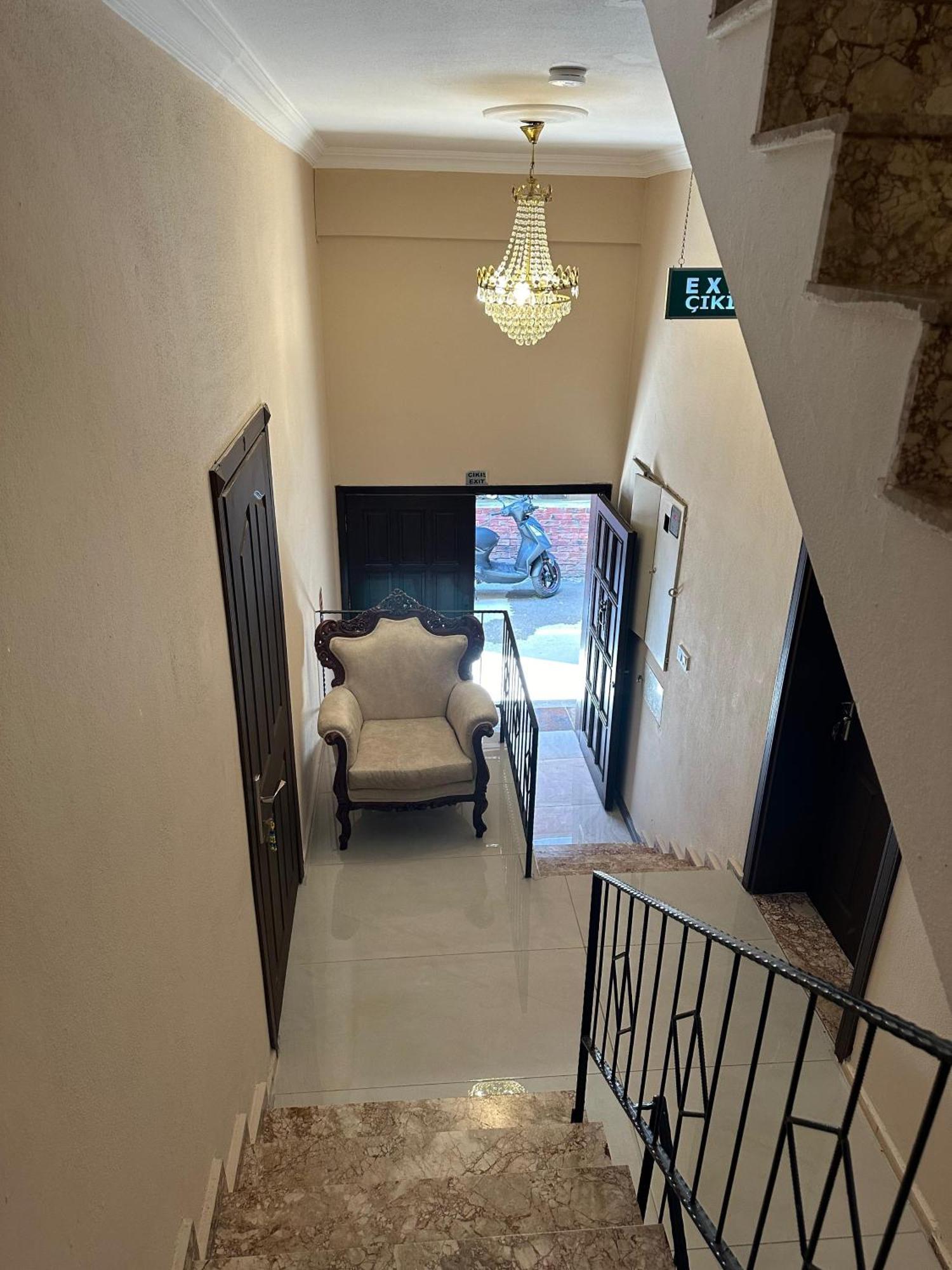 Loost Town Inn Hotel Antalya Kültér fotó